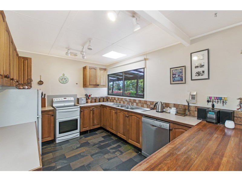 156 Berrys Road, Bolwarra VIC 3305