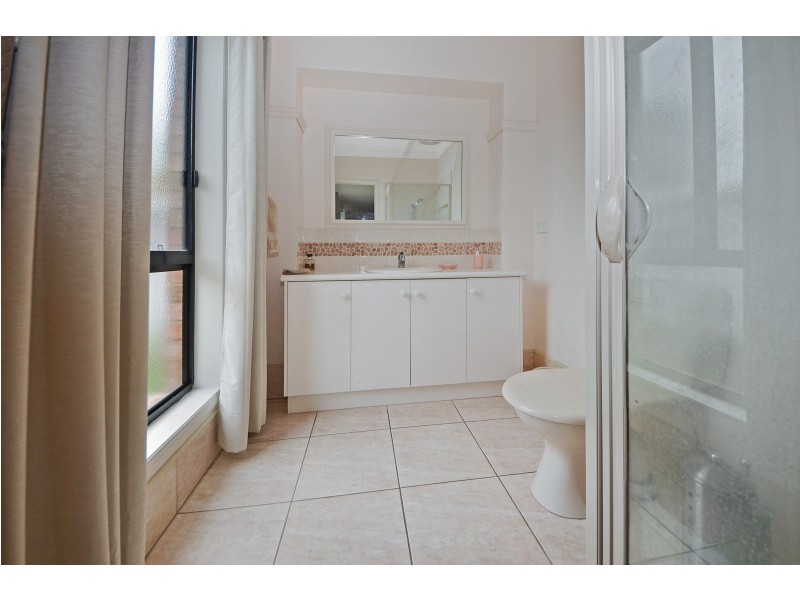 4 Burns Road, Portland VIC 3305