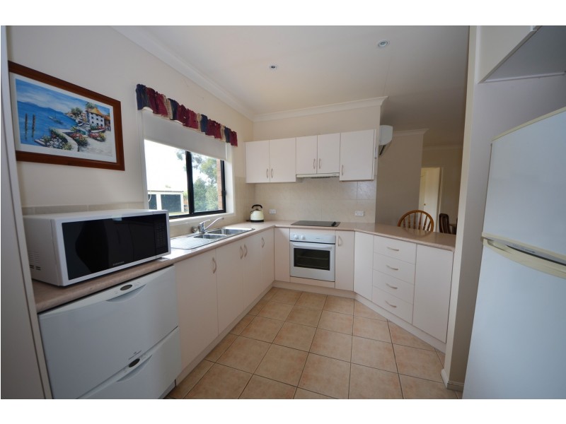 4 Burns Road, Portland VIC 3305