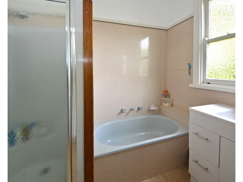 22 Oswald Street, Portland VIC 3305