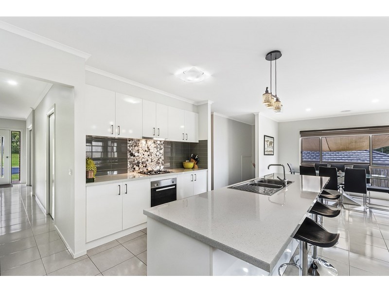 6 Wonderland Court, Portland VIC 3305