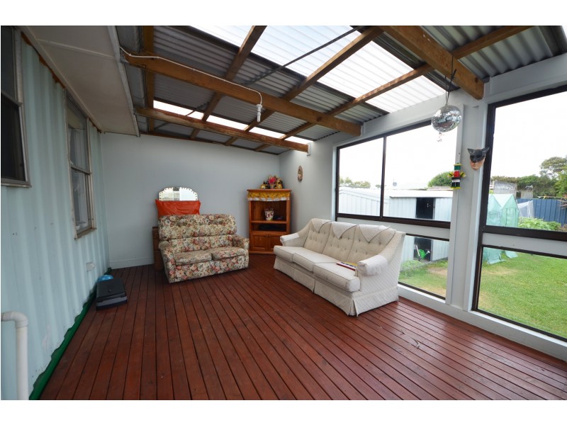 9 Wattle Crescent, Portland VIC 3305