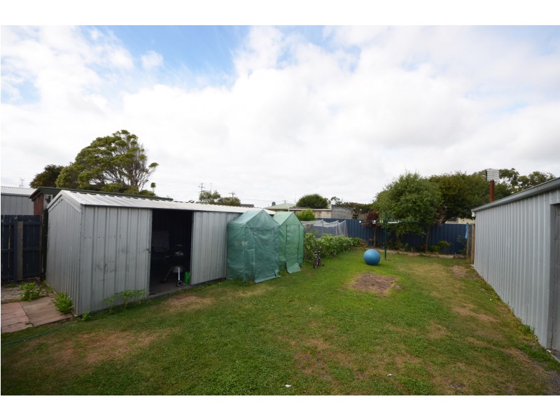 9 Wattle Crescent, Portland VIC 3305