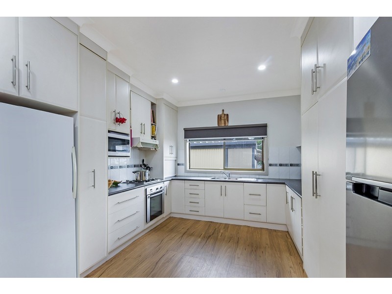 74 Oswald Court, Portland VIC 3305