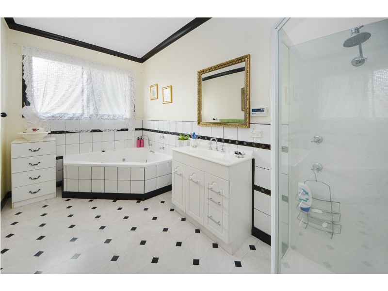 30 Calvert Street, Portland VIC 3305