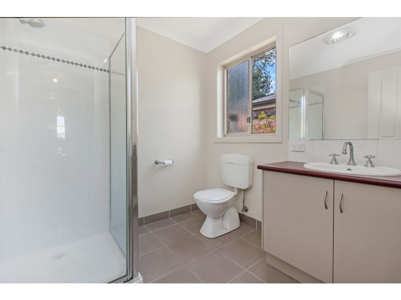 28 Oswald Street 2, Portland VIC 3305