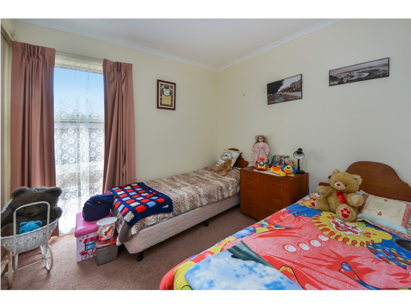 1 Clematis Court, Portland VIC 3305