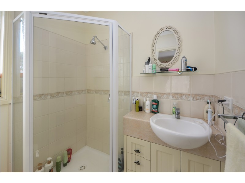 1 Clematis Court, Portland VIC 3305