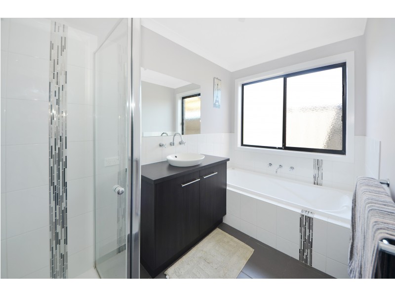 90 Derril Road, Portland VIC 3305