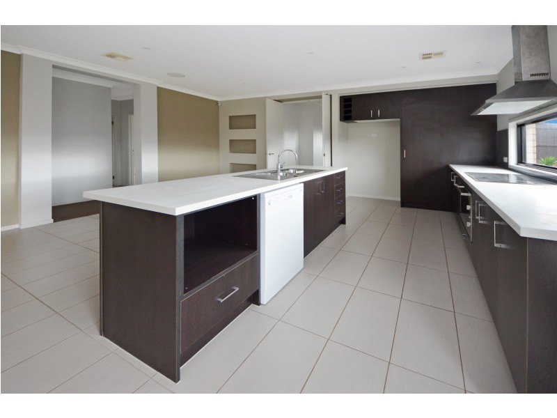 8 Pisces Court, Portland VIC 3305