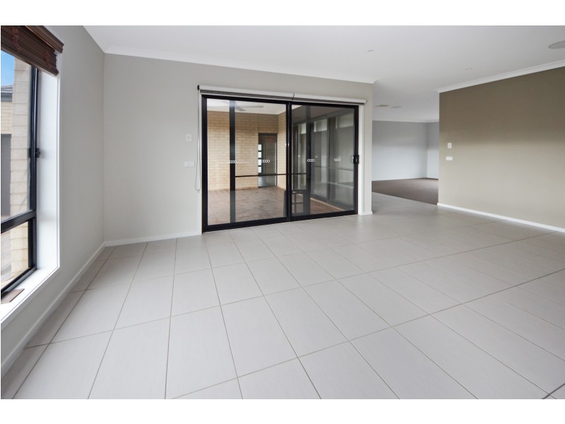 8 Pisces Court, Portland VIC 3305