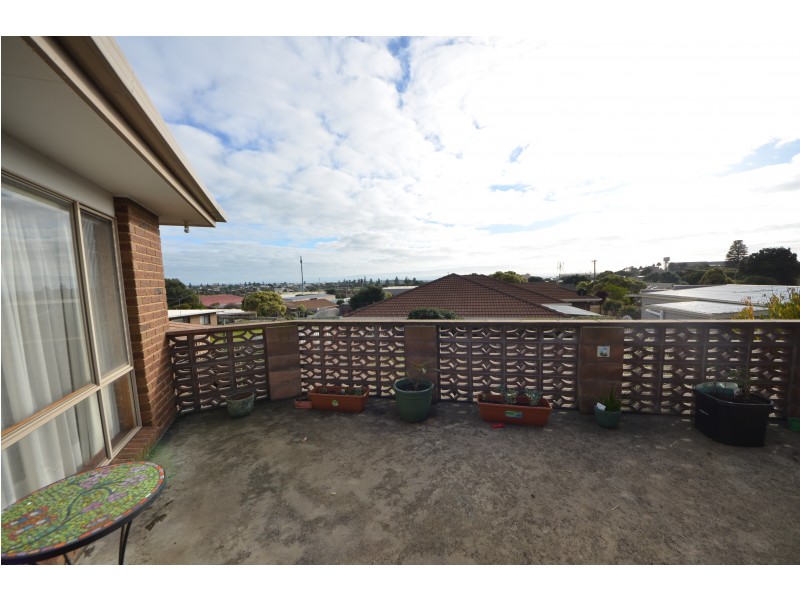 1 Carcoola Crescent, Portland VIC 3305