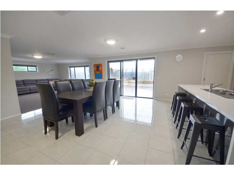 14 Coastal Court, Portland VIC 3305