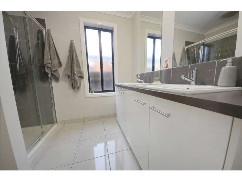 14 Coastal Court, Portland VIC 3305