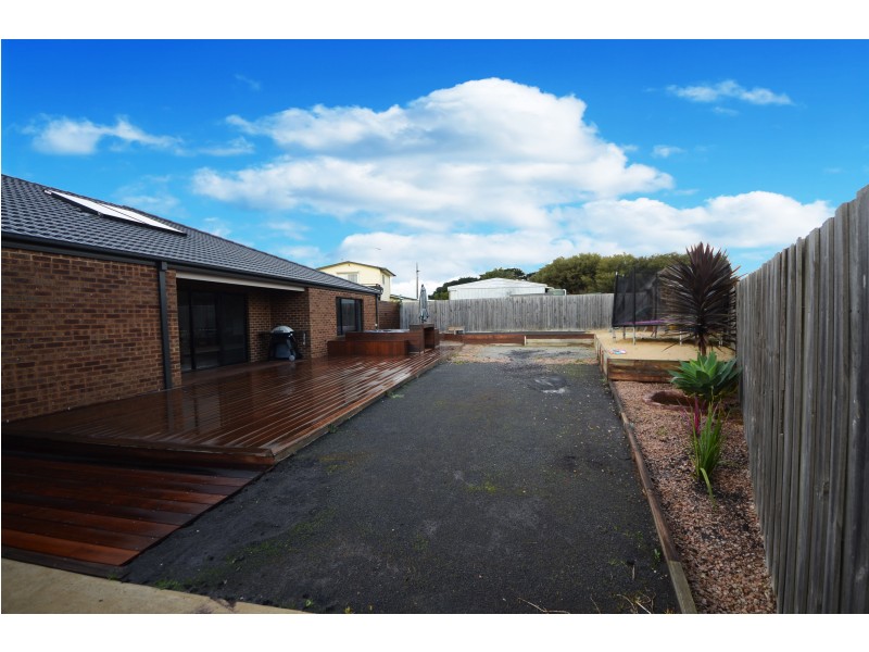 14 Coastal Court, Portland VIC 3305