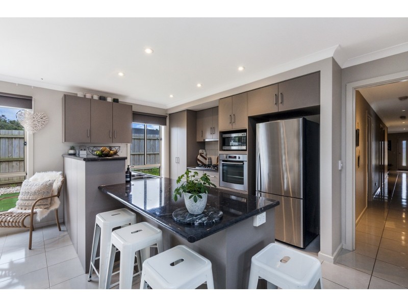 11 Isabel Court, Portland VIC 3305