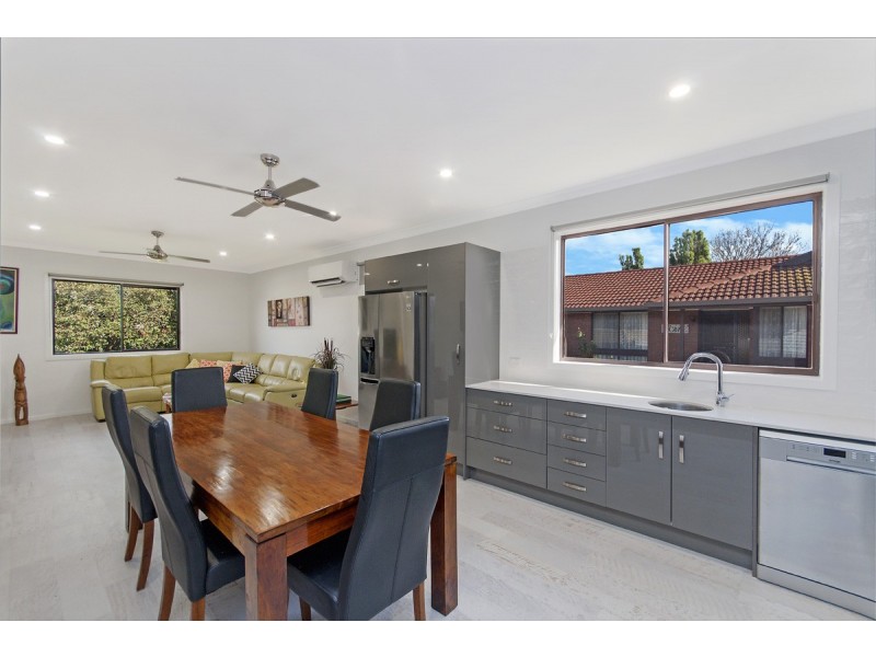 80 Lindsay Street, Heywood VIC 3304