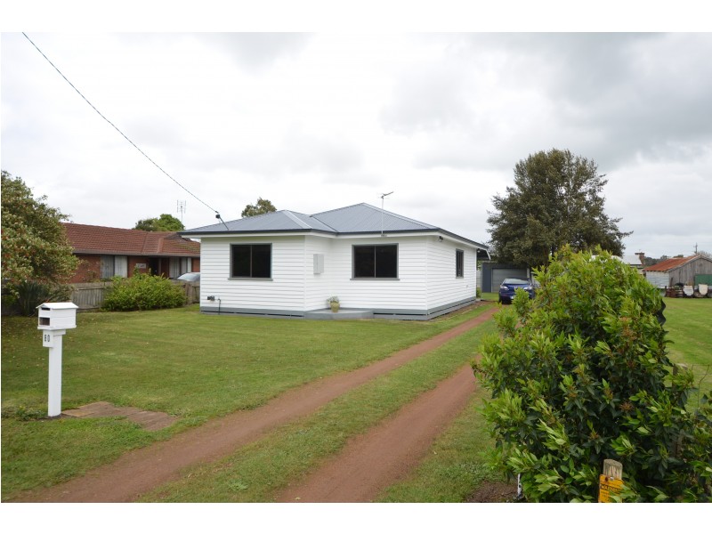 80 Lindsay Street, Heywood VIC 3304
