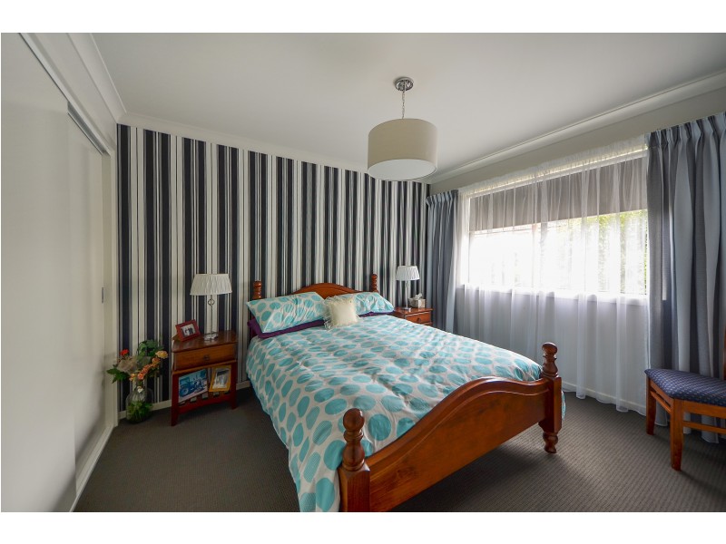 4 Neptune Avenue North, Portland VIC 3305