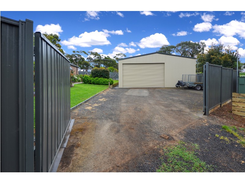 4 Neptune Avenue North, Portland VIC 3305