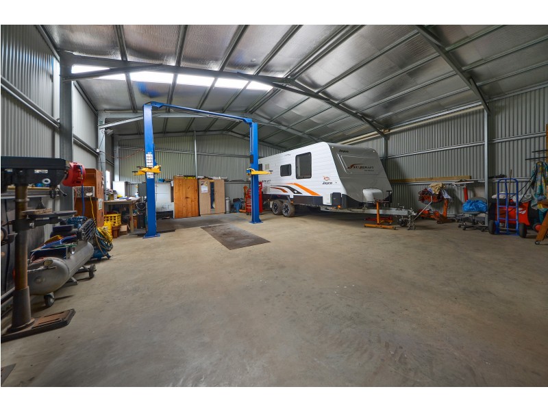 4 Neptune Avenue North, Portland VIC 3305