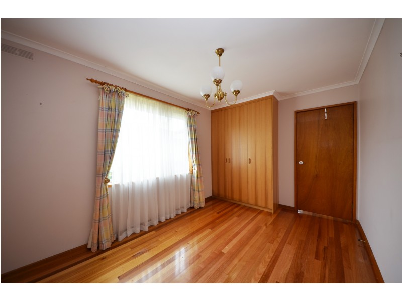 42 Waratah Crescent, Portland VIC 3305