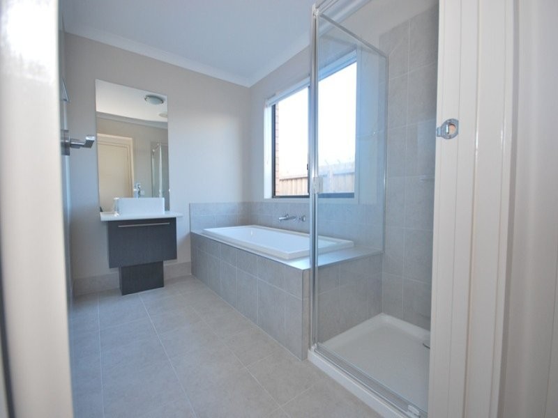 5 Victory Court, Portland VIC 3305