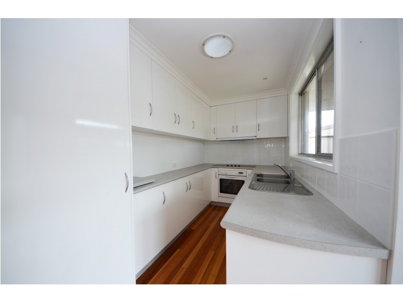 42 Waratah Crescent, Portland VIC 3305