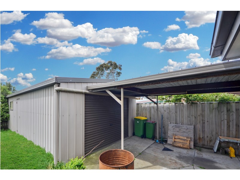42 Waratah Crescent, Portland VIC 3305