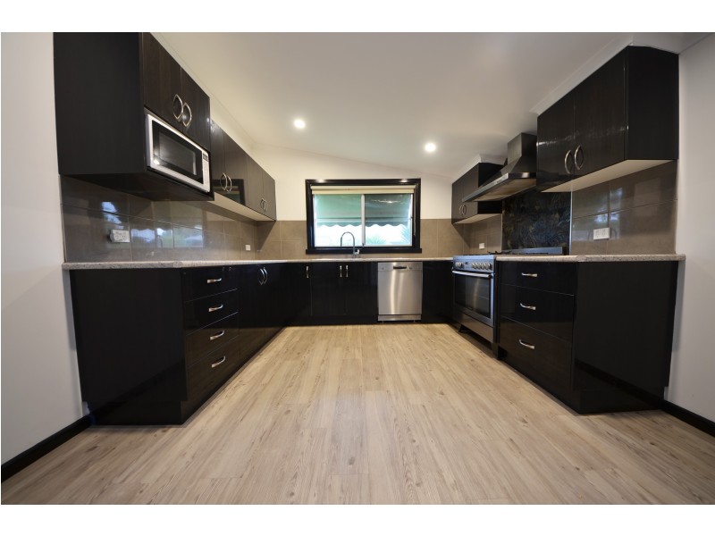22 Burvilles Road, Portland VIC 3305