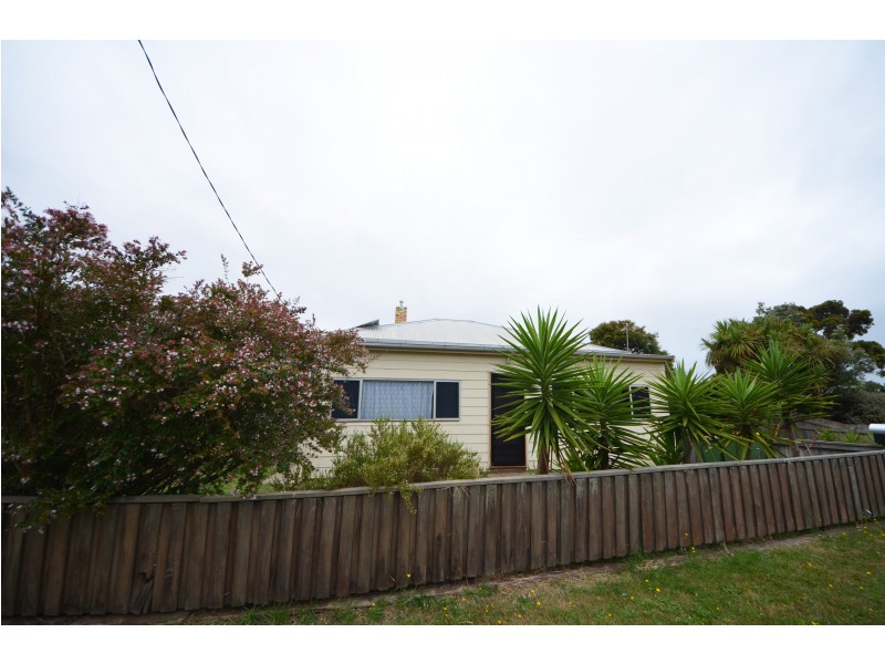 22 Burvilles Road, Portland VIC 3305