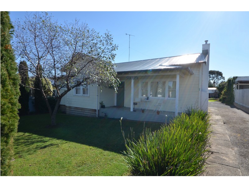 16 Otway Street, Portland VIC 3305