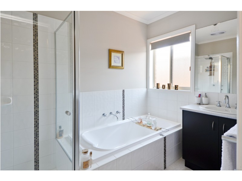 39 Madeira Close, Portland VIC 3305
