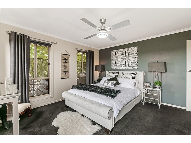 18 Bridgewater Road, Portland VIC 3305