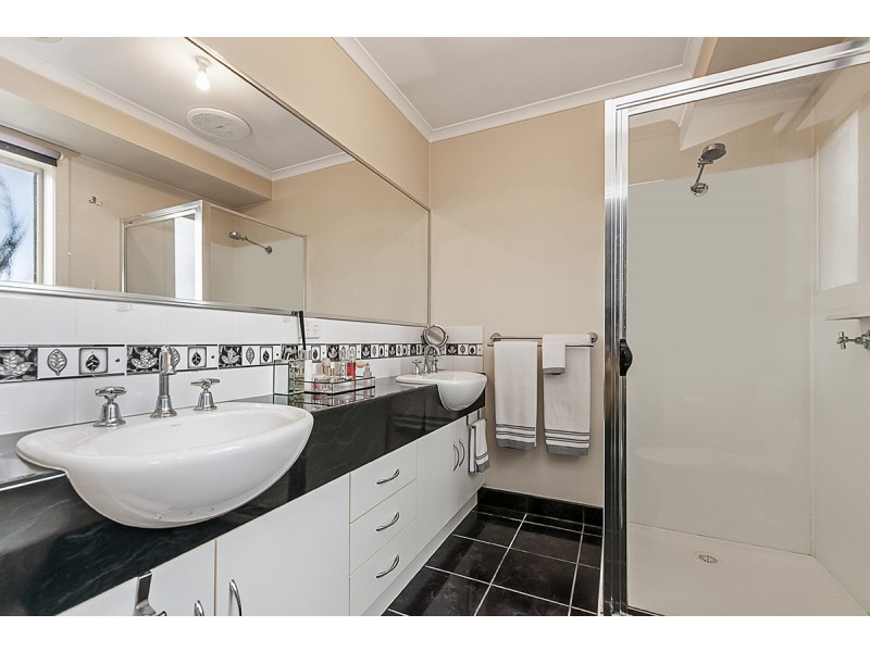 18 Bridgewater Road, Portland VIC 3305