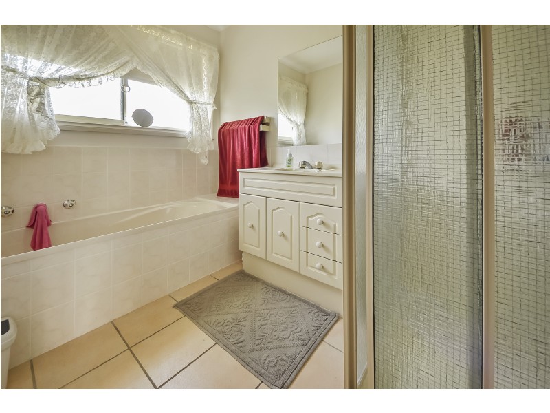 10 Juliani Place, Portland VIC 3305