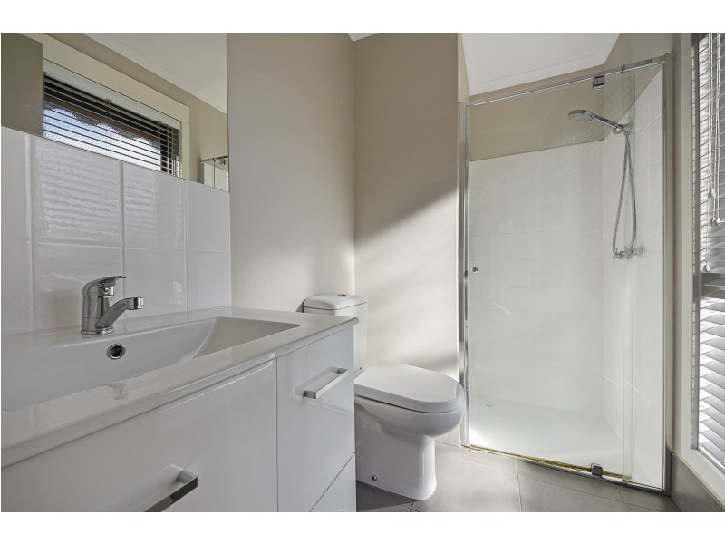 11 Lowan Court, Portland VIC 3305