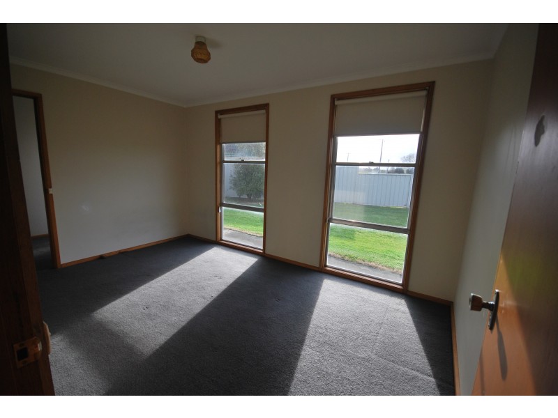 73 Lindsay Street, Heywood VIC 3304