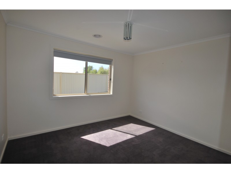 31 Madeira Close, Portland VIC 3305