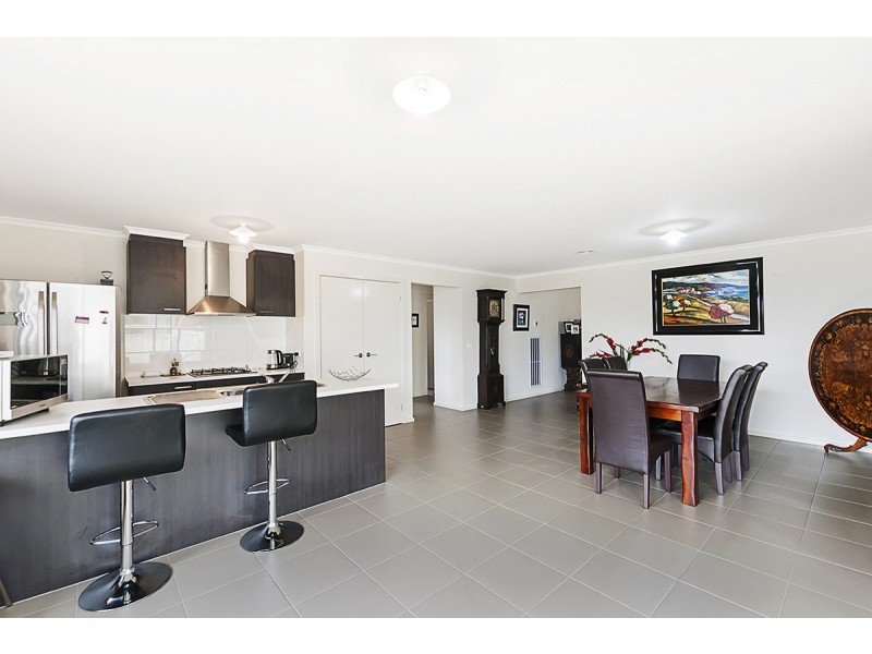 27 Coastal Court, Portland VIC 3305