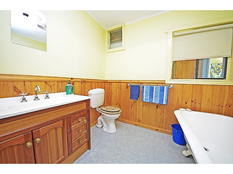 17 Beach Road, Portland VIC 3305