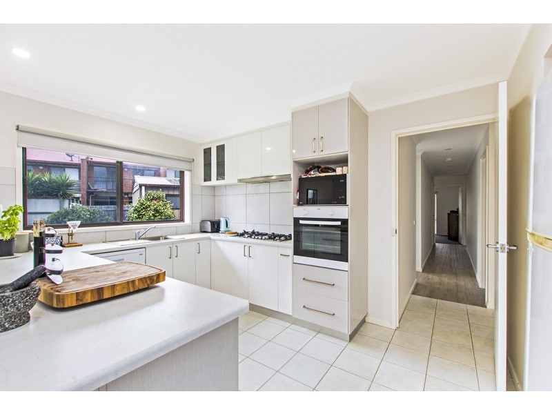 13 Shirva Crescent, Portland VIC 3305