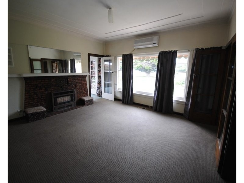 255 Hanlon Parade, Portland VIC 3305
