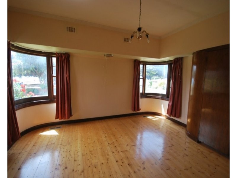 255 Hanlon Parade, Portland VIC 3305