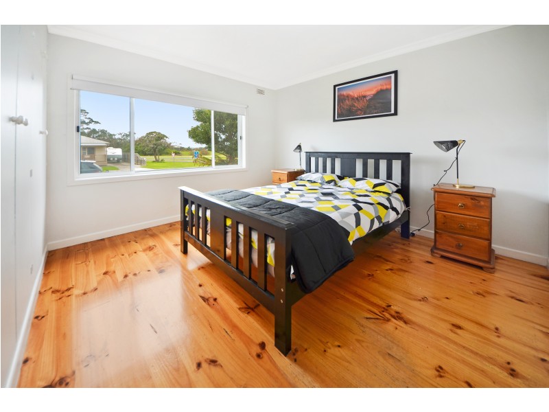 16 Learmonth Street, Portland VIC 3305