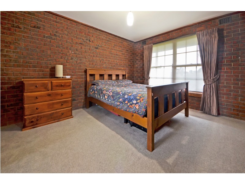 21 Tamora Crescent, Portland VIC 3305