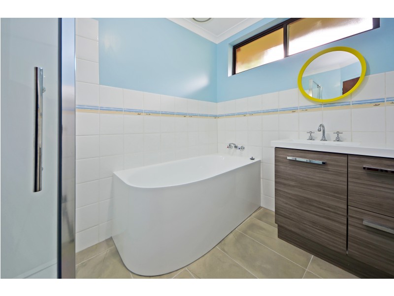 21 Tamora Crescent, Portland VIC 3305
