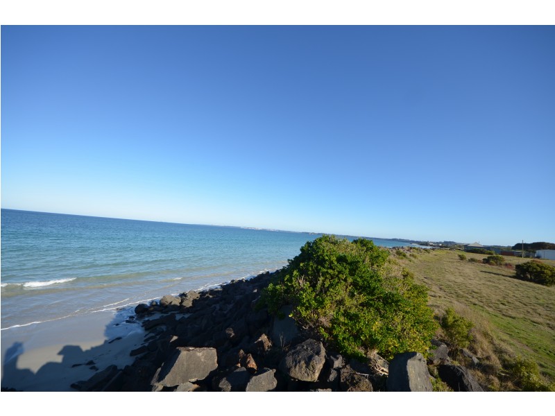 1/446 Dutton Way, Dutton Way VIC 3305