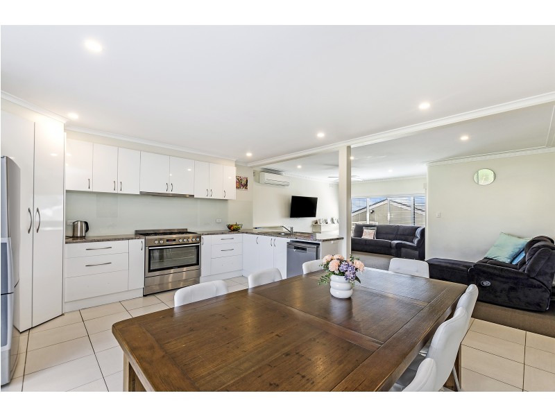 208 Bentinck Street, Portland VIC 3305