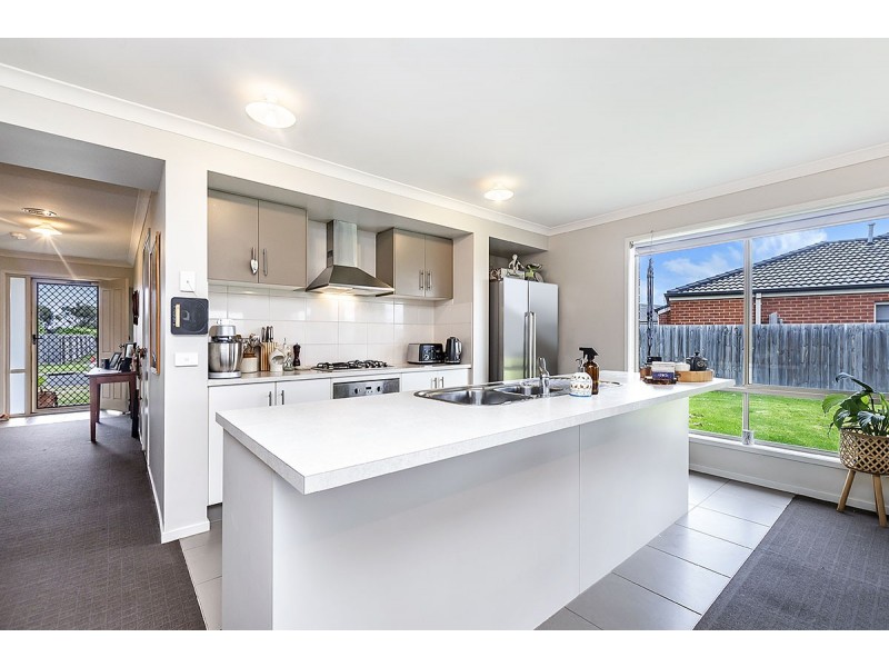 2 Victory Court, Portland VIC 3305